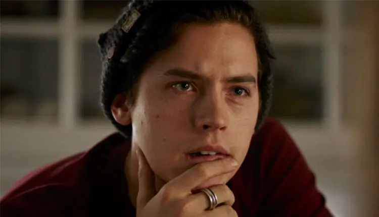 Riverdale Cast Shares BTS Story That Kinda Proves Jughead Didn't Die