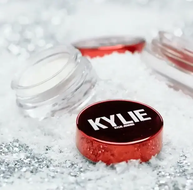 Kylie Jenner Reveals Christmas Collection Products | Hype Worth It? 3 Kylie Eye Toppers