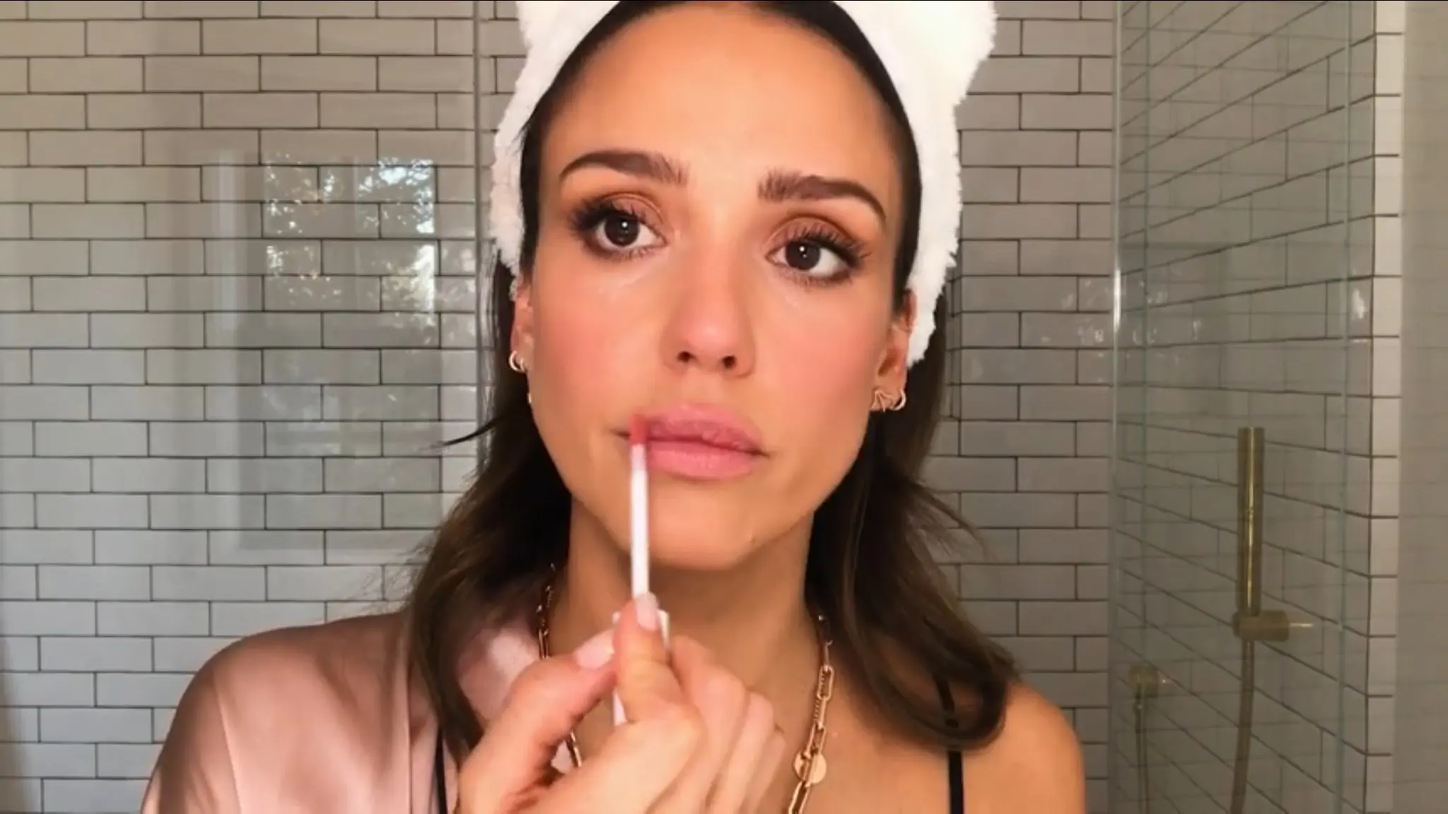 Jessica Alba Is A Beauty Guru Now 6 Jessica Alba Nude Lip