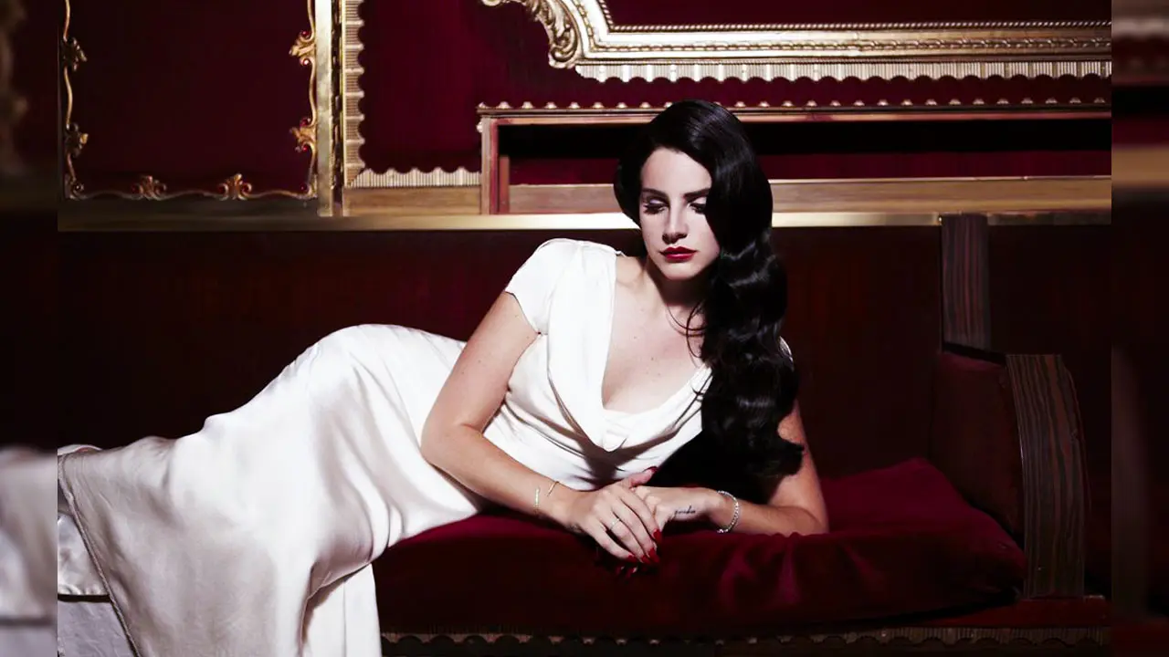 Lana Del Rey Breakup With Cop Boyfriend Sean Larkin