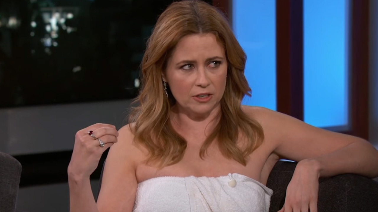 Jenna Fischer Calls Out Dailymail And Just Jared For Spreading Hoax