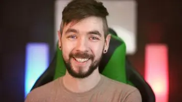 Jacksepticeye calls out fans for being 'fake'
