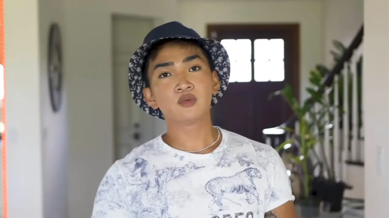 Bretman Rock flashes his stalker neighbor