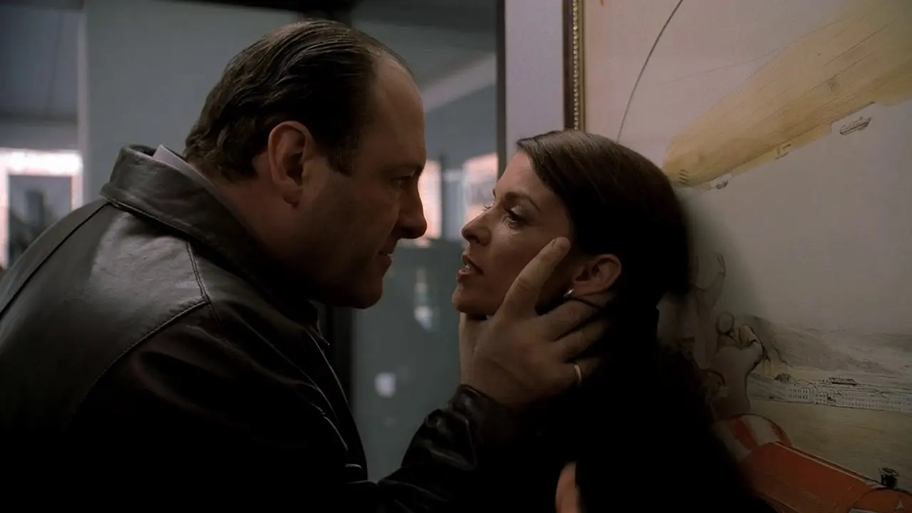 How Costumes On Sopranos Helped James Gandolfini Prepare Angry Scenes 1 How Costumes On Sopranos Helped James Gandolfini With Angry Scenes