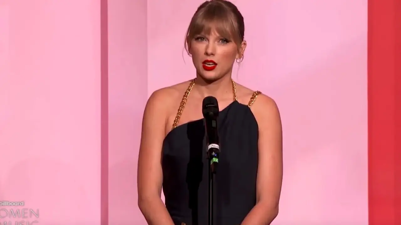 Scooter Braun's subtle response to Taylor Swift's album starts Twitter feud between Swifties & JB fans
