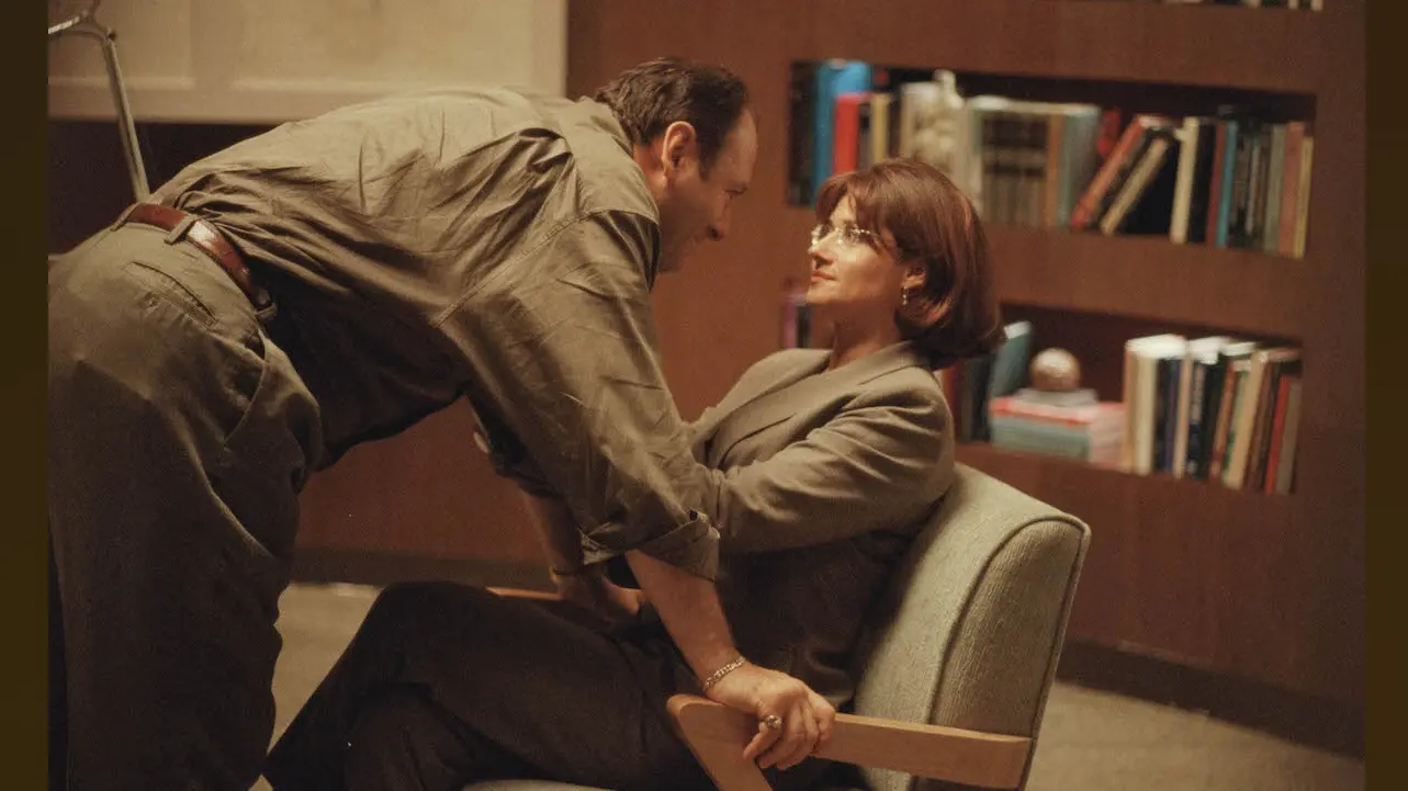Lorraine Bracco Says James Gandolfini Stripped In Front Of Her On Sopranos Set 1 Lorraine Bracco Says James Gandolfini Stripped In Front Of Her On Sopranos Set