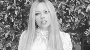 Why did Avril Lavigne disappear from the spotlight?