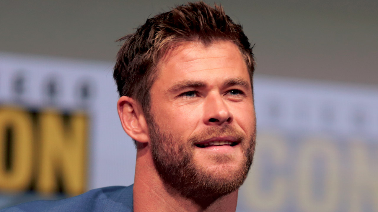 Chris Hemsworth Didn't Allow His Trainer To Appear On 'The Bachelor'