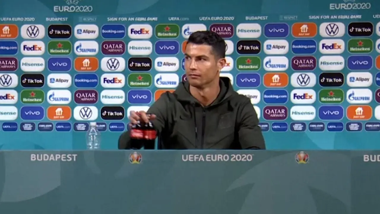 One small move by Cristiano Ronaldo, one giant dive for Coca-Cola's profits 1 One small move by Cristiano Ronaldo, one giant dive for Coca-Cola's profits