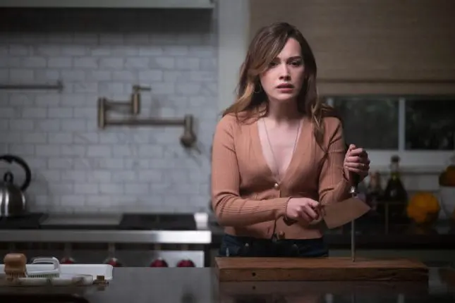 Netflix's 'You' Season 3 Is Crazier And Somehow Better Than Ever 5 love wuinn you season 3 You