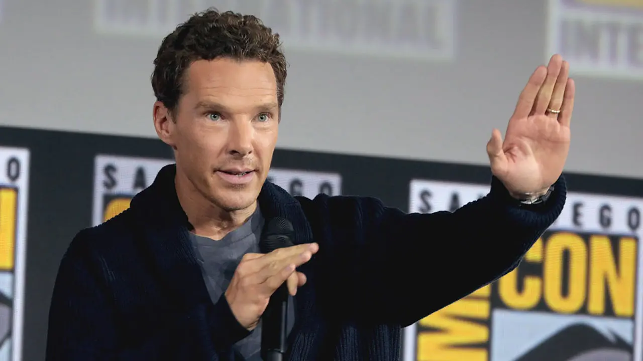 Benedict Cumberbatch has a "pathological hatred for cats" reveals Claire Foy!