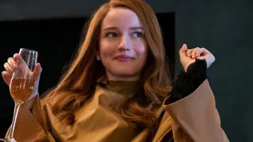 Julia Garner Met The Real Anna Delvey | Here's What Surprised Her The Most!