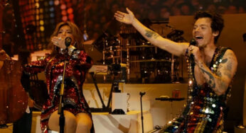 Harry Styles & Shania Twain Duet At The 2022 Coachella Event