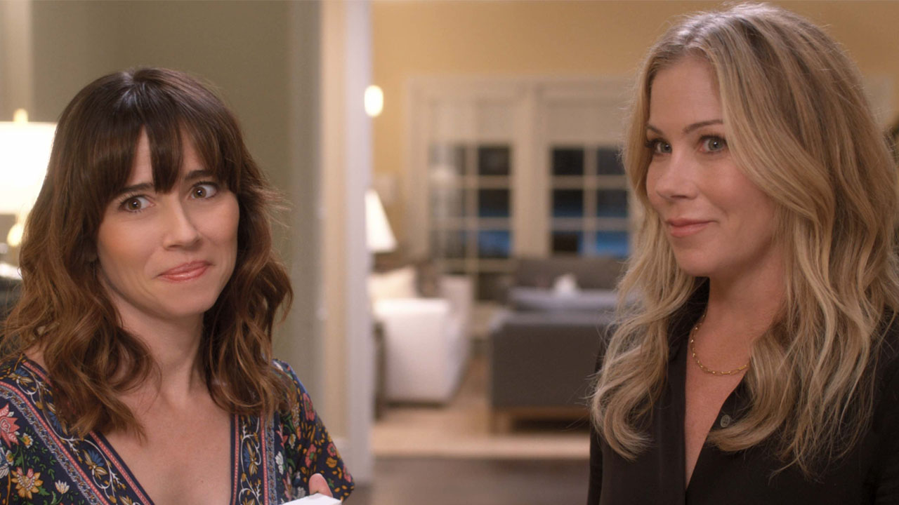 Linda Cardellini and Christina Applegate in Dead To Me