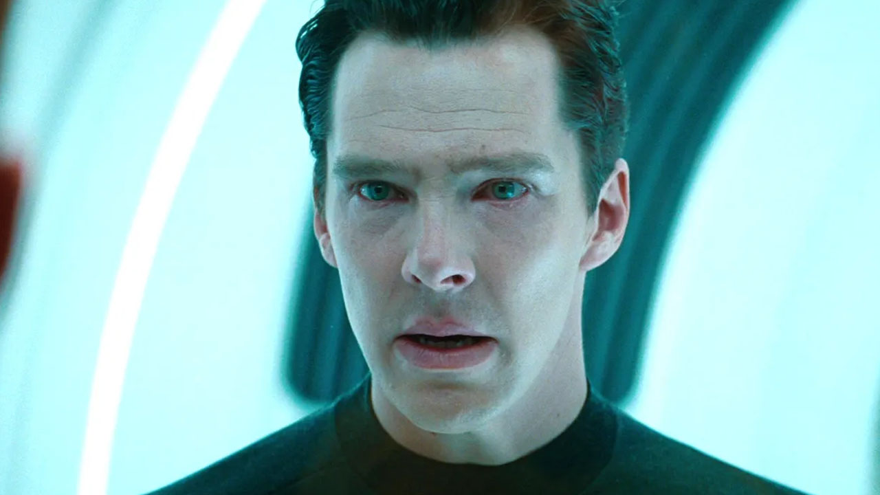 Benedict Cumberbatch in Star Trek Into Darkness